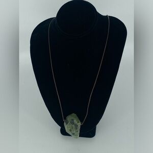 Green stone rope necklace